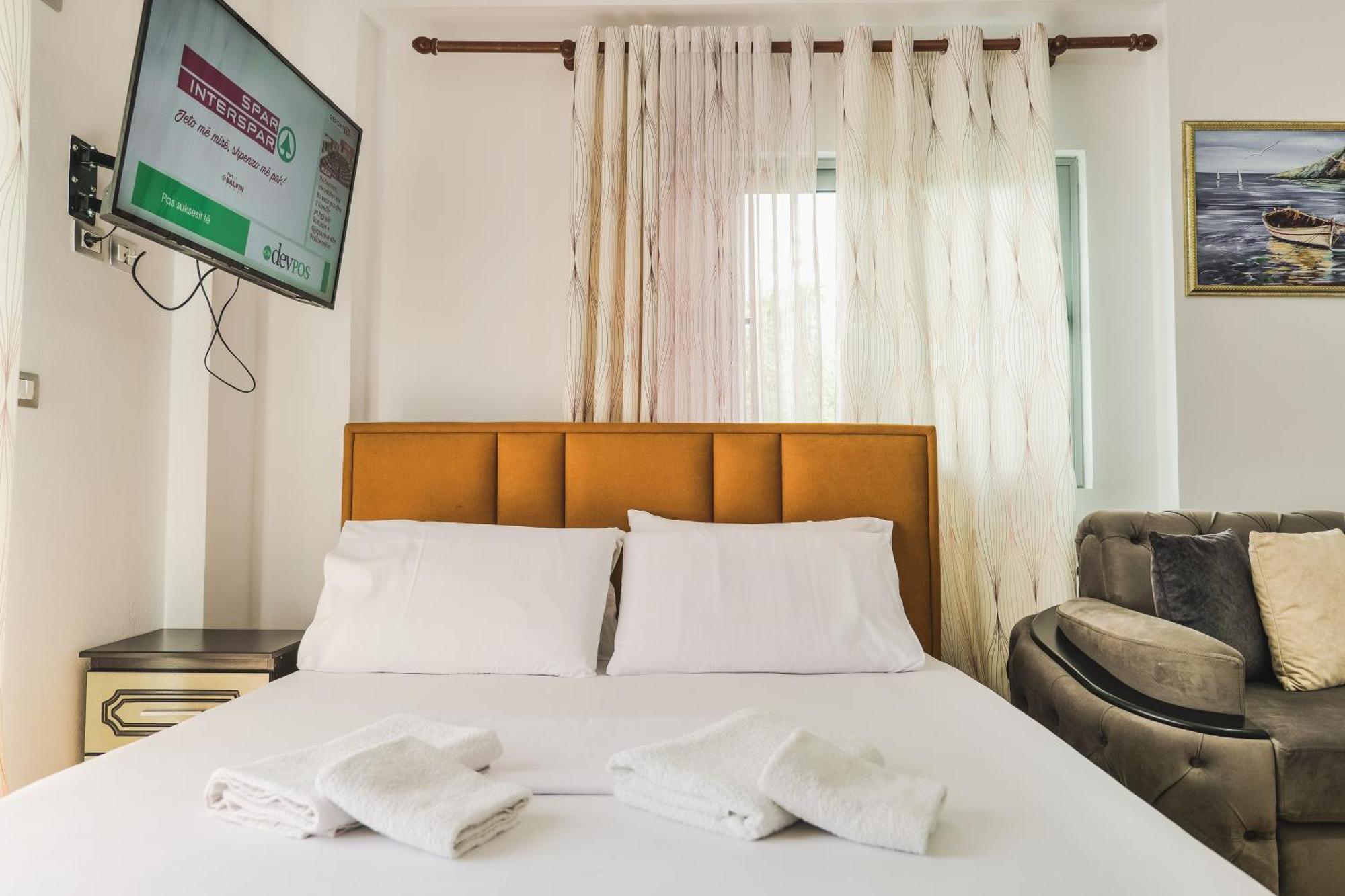 Hotel Renato Εξαμίλιο Εξωτερικό φωτογραφία