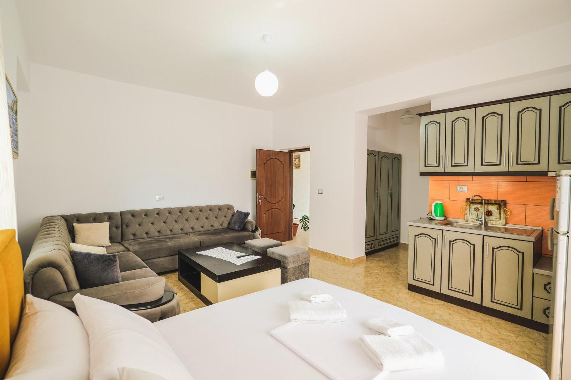 Hotel Renato Εξαμίλιο Εξωτερικό φωτογραφία