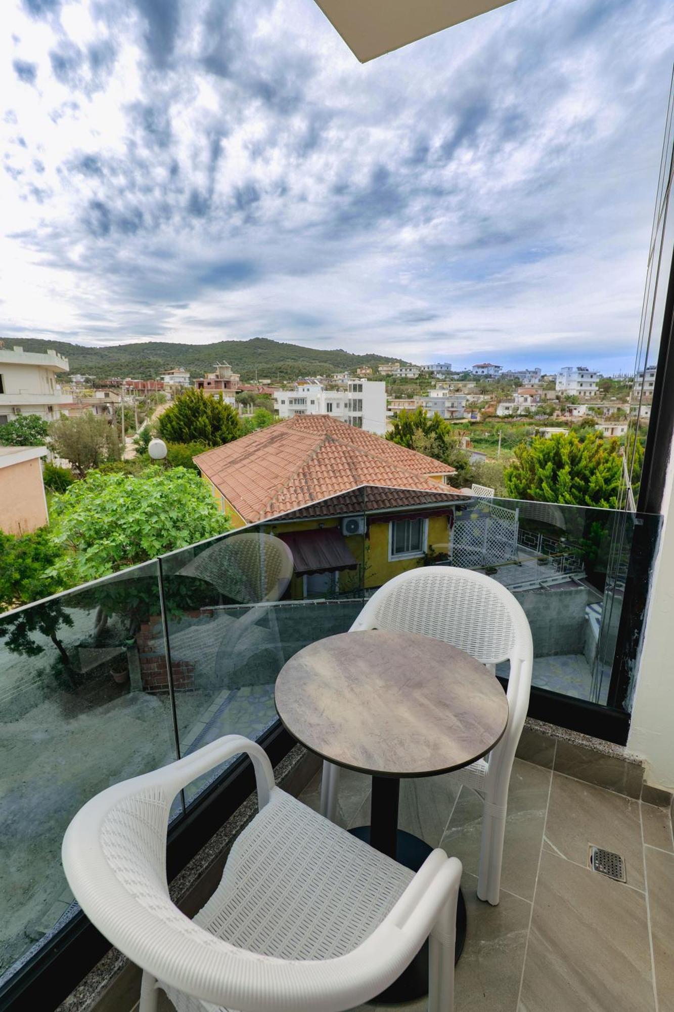 Hotel Renato Εξαμίλιο Εξωτερικό φωτογραφία