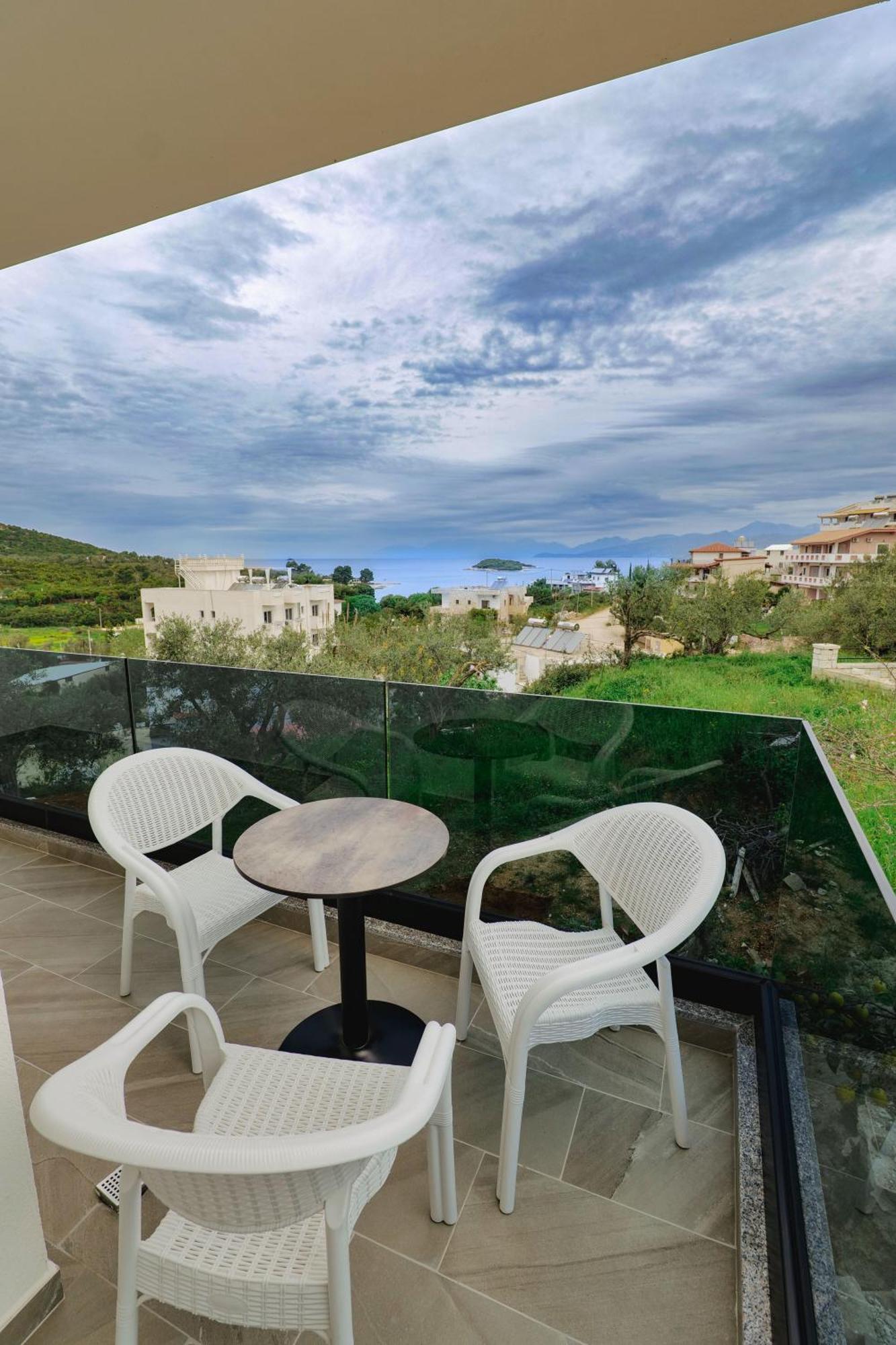 Hotel Renato Εξαμίλιο Εξωτερικό φωτογραφία