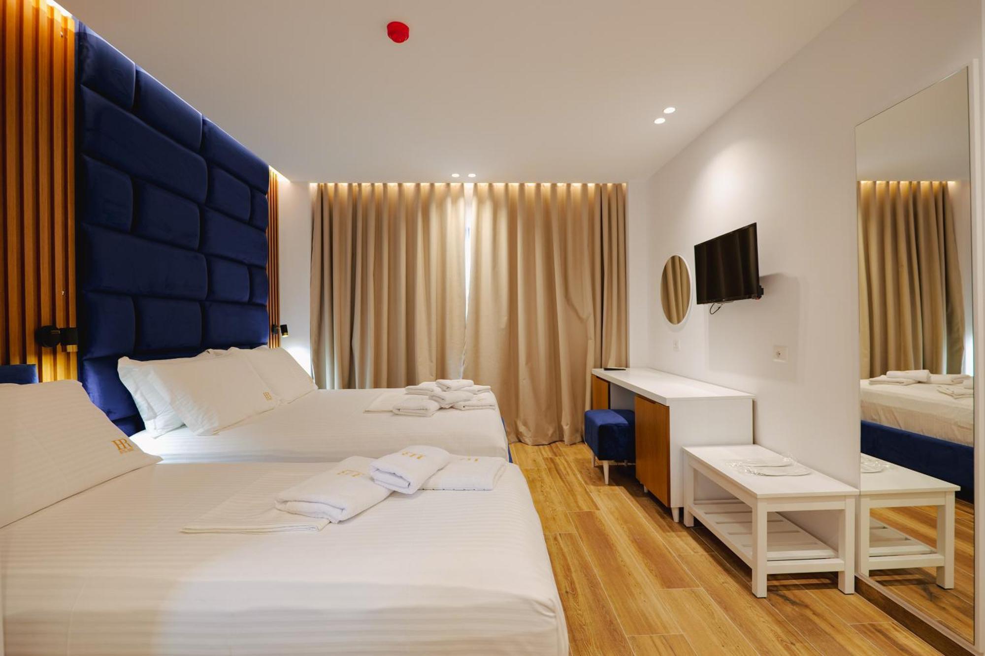 Hotel Renato Εξαμίλιο Εξωτερικό φωτογραφία