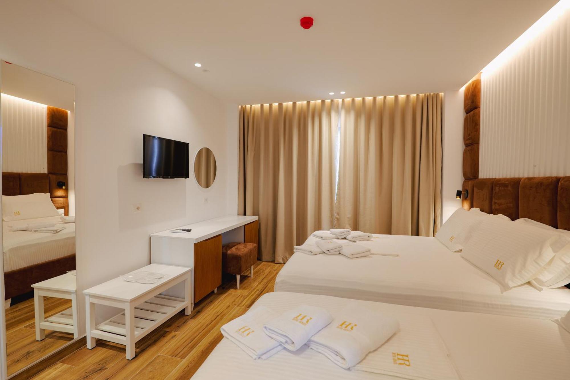 Hotel Renato Εξαμίλιο Εξωτερικό φωτογραφία
